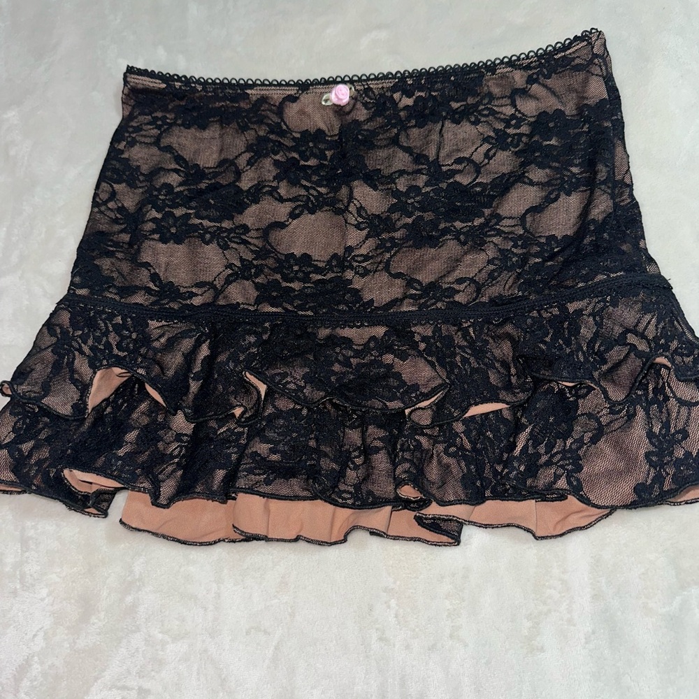 Forever 21 Black and Tan Lace Mini Skirt